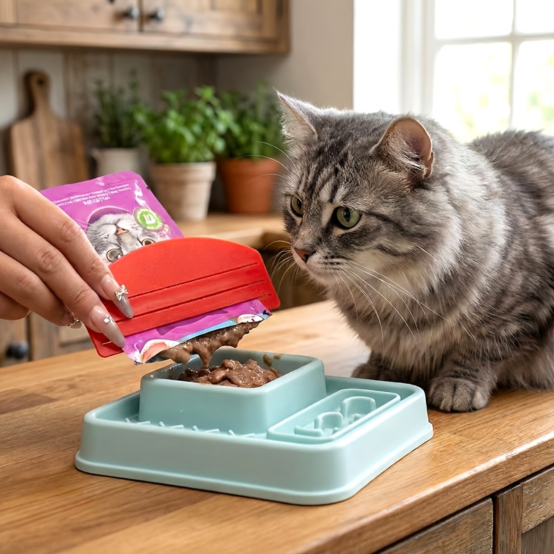 Cat Food Dispenser | Plastic Scraper for Wet Cat Food, Ideal for Kittens and Main Meals, Non-Dirty Hand Use, Without Battery